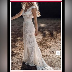 Women’s Ivory Lace Dress, Size M